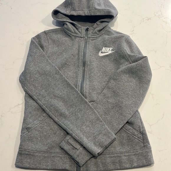 Sold 🚫 NIKE NWOT Grey zip up hoodie YOUTH LARGE - Picture 3 of 10